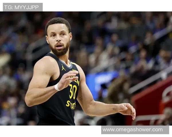 2015年NBA季后赛勇士与雷霆首场对决精彩回顾与分析